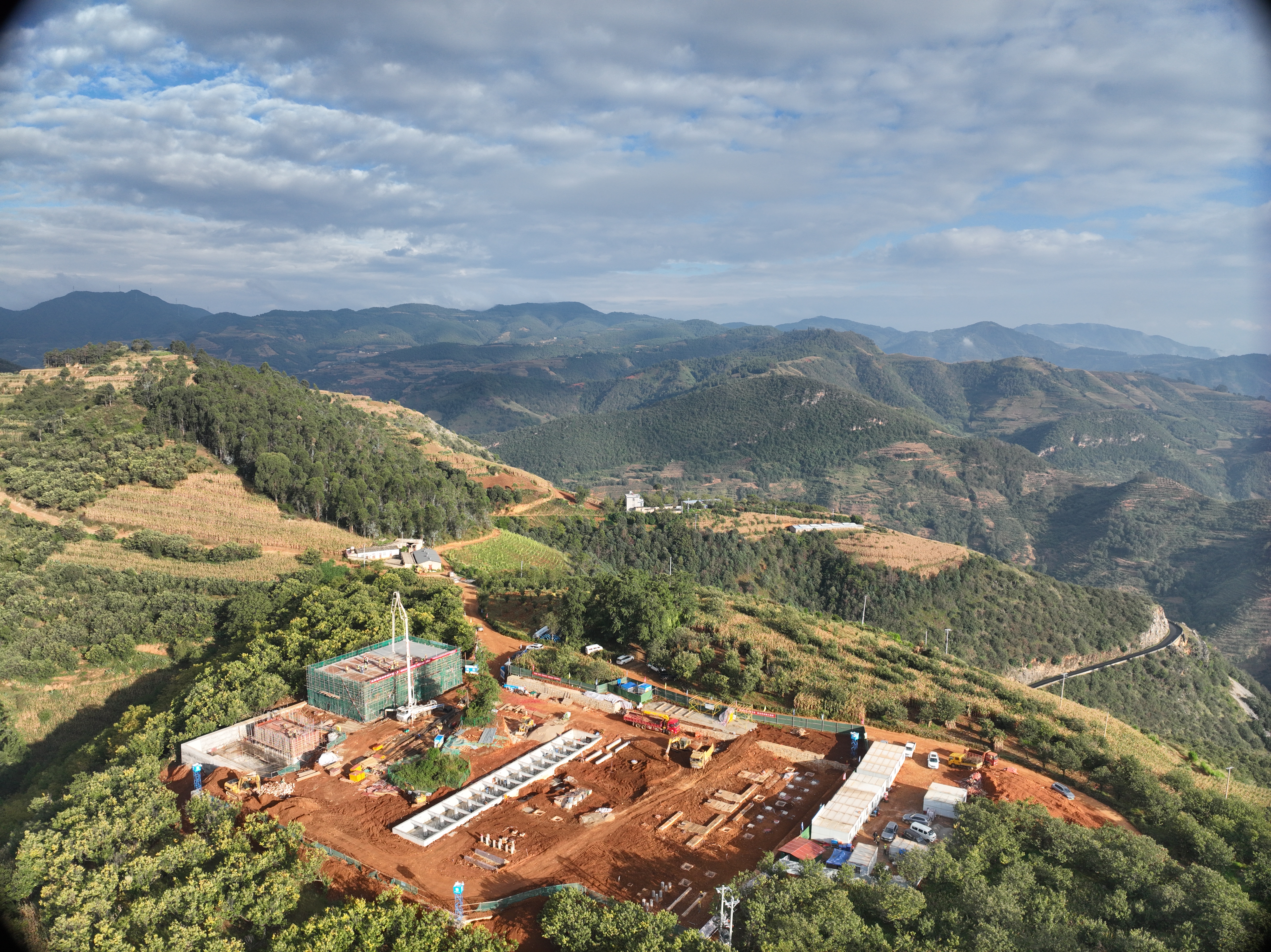 2建設(shè)期間.jpg 2建設(shè)期間.jpg